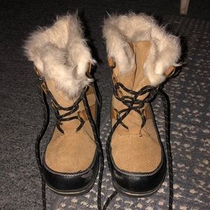 Beige/Brown Snow Boots